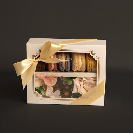 Macaron & Flower Gift Box (5 pieces)